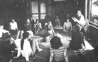 Clase de Moshe Feldenkrais